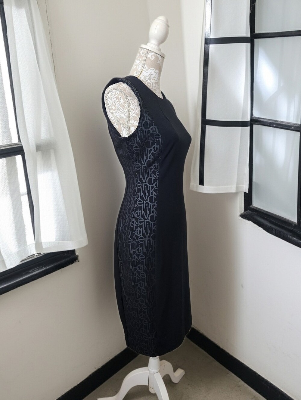 Calvin Klein Black Side Spellout Elegant Career Sheath Dress Size 4